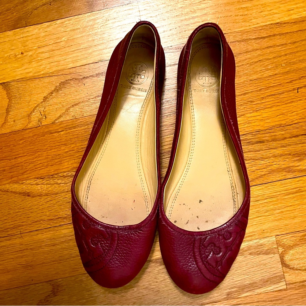 Tory Burch Ruby Ballet Flats, Tumbled Leather in Cabernet, Size 8.5